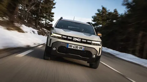 Dacia Duster Hybrid-G 150 4x4 combina gasolina, GLP e tração elétrica traseira