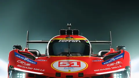 Ferrari revela visual do 499P 2026 para defender títulos no Mundial de Endurance