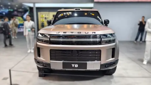 Jetour T8 aparece em Pequim como SUV de sete lugares; ficha completa segue pendente
