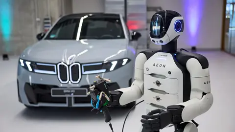 O Futuro das Linhas de Montagem: Como a BMW está usando Humanoides para Revolucionar os Carros Elétricos