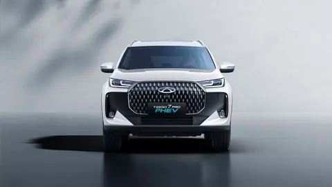 CAOA Chery Tiggo 7 e Tiggo 8 PHEV miram SUVs eletrificados com CCSH e recarga rápida
