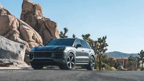 Porsche manterá Cayenne a combustão e híbrido ao lado do elétrico nos anos 2030