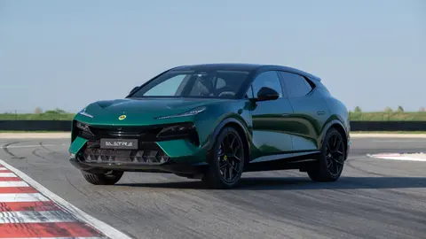 Lotus Eletre chega ao Canadá pela nova cota; Geely não estreia como marca