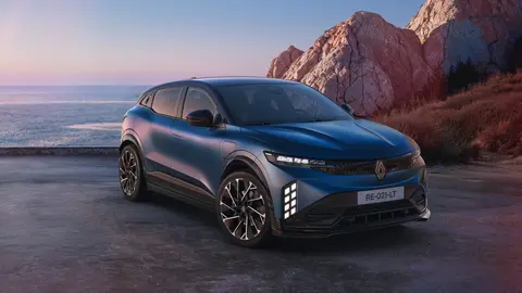 Renault Megane E-Tech Electric ganha novo visual, bateria LFP e recarga em 24 minutos