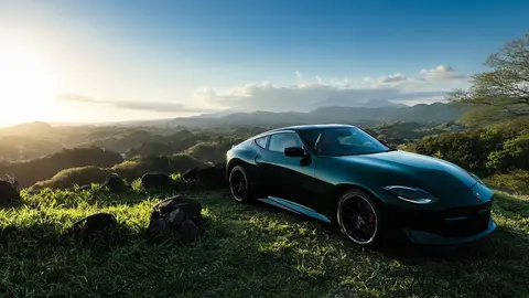 Nissan Fairlady Z NISMO ganha câmbio manual e freios de GT-R no Japão