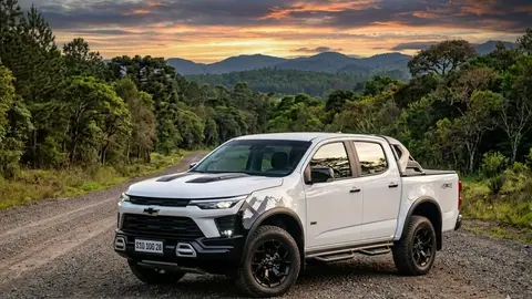 Recall S10 e Trailblazer 2025/2026: aplique do capô pode se desprender em alta velocidade