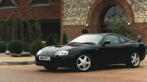 Toyota Supra 1993: o A80 biturbo que se tornou lenda japonesa